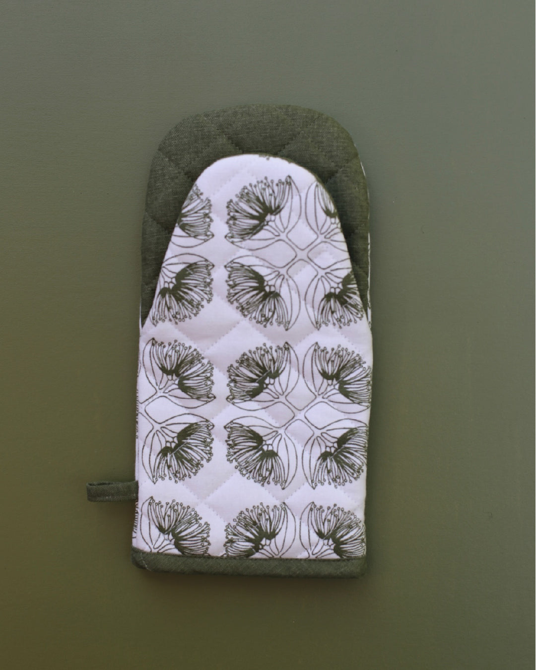 Evergreen Collection - Pohutukawa Oven Mitt (Olive)