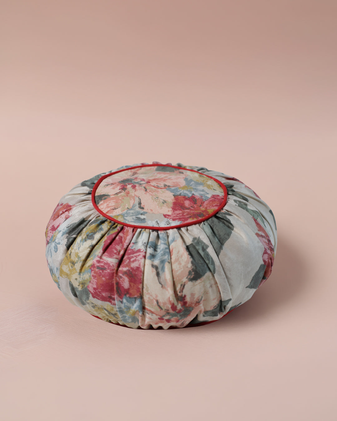 'Hana' round cushion