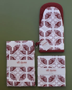 Evergreen Collection - Pohutukawa Oven Mitt (Salsa)