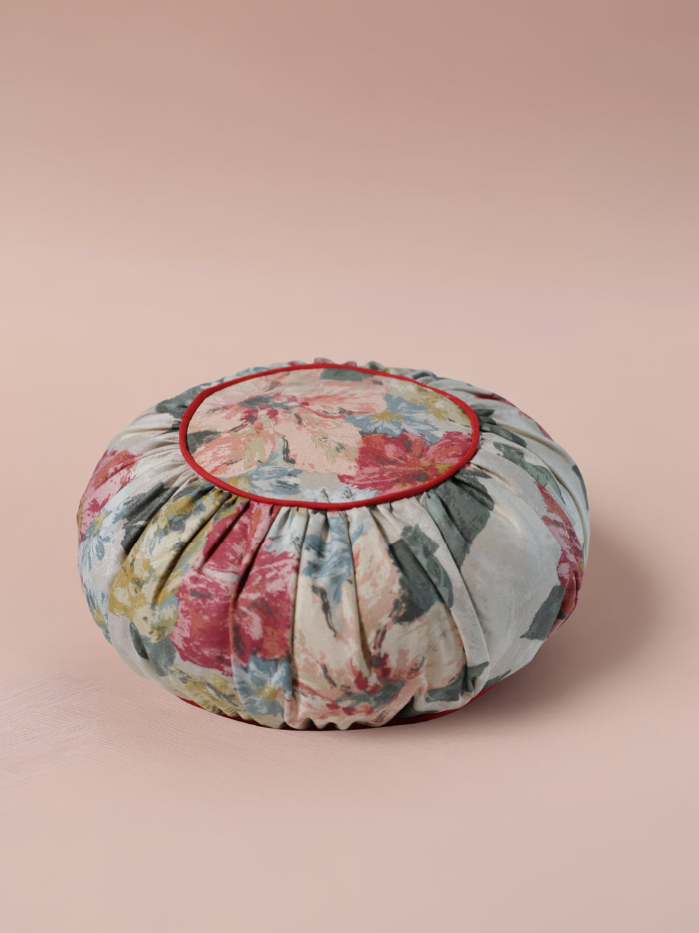 'Hana' round cushion