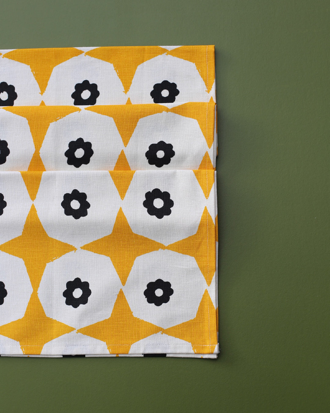Star Poppy Hemp Table Runner