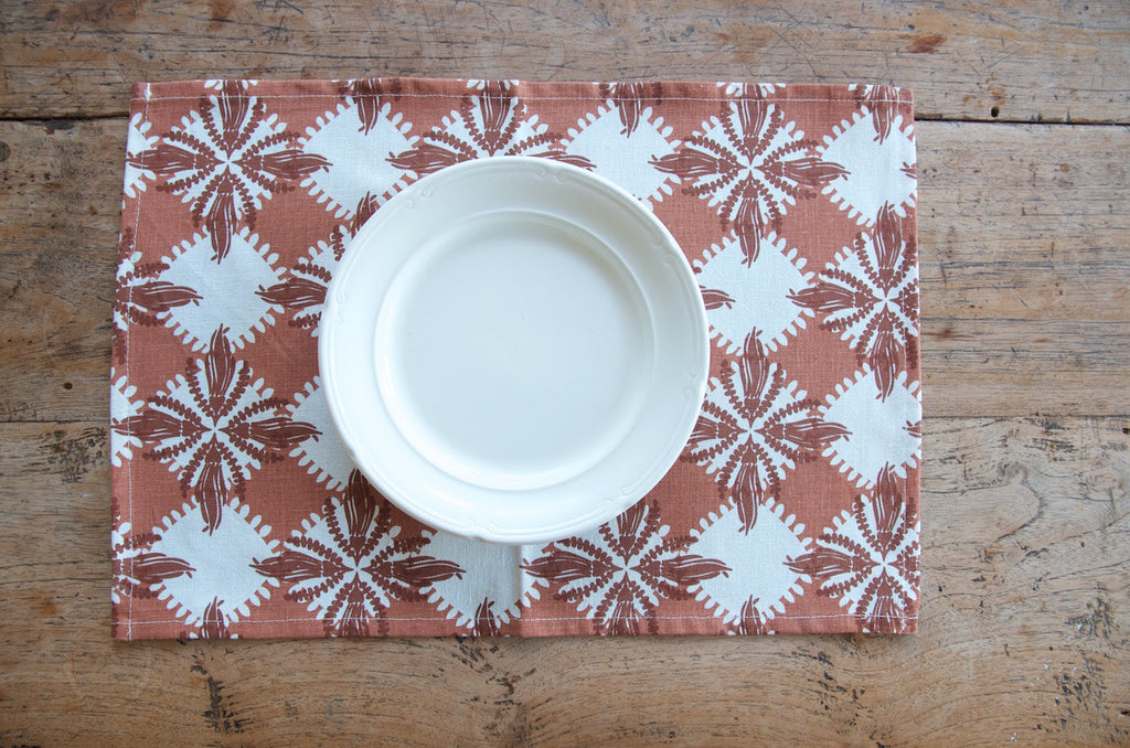 Pacifica place mat - brown